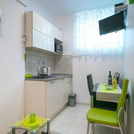 Elza Apartment *